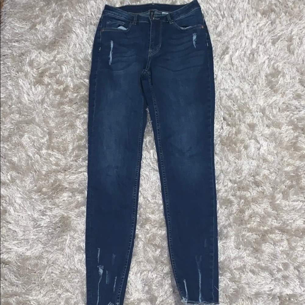 H&M‎ ripped jeans